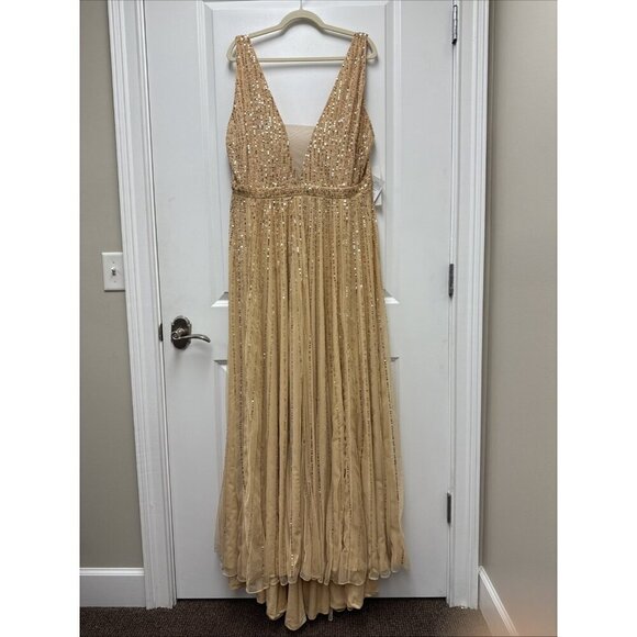 Mac Duggal Size 22 Gold 10700 Deep V-Neck Sequin Gown Maxi Prom Formal dress New - Picture 5 of 14